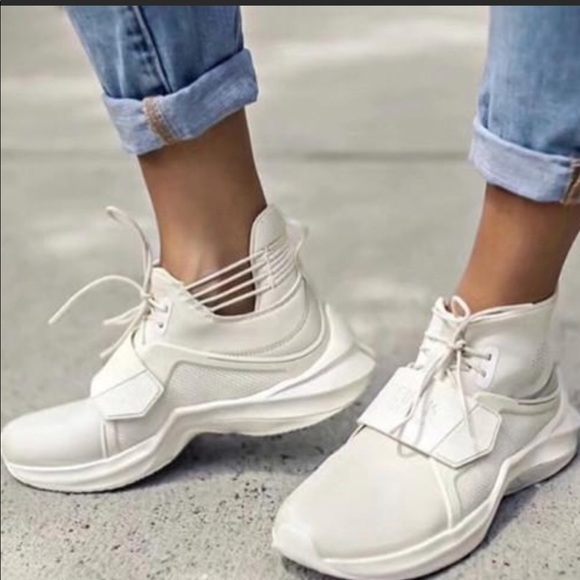 rihanna tennis shoes